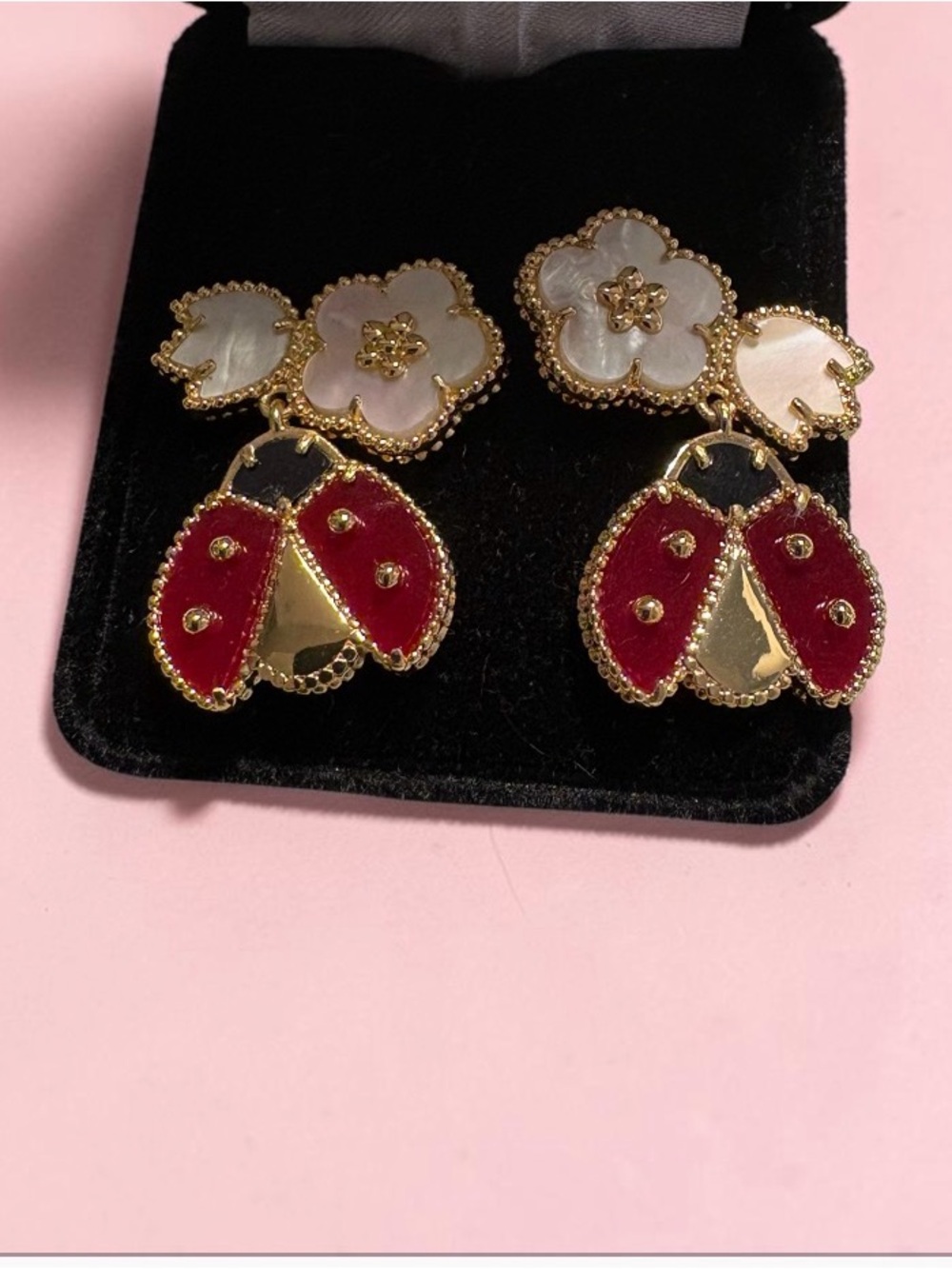 Ladybug Necklace&Earring Set - Picture 3 of 4